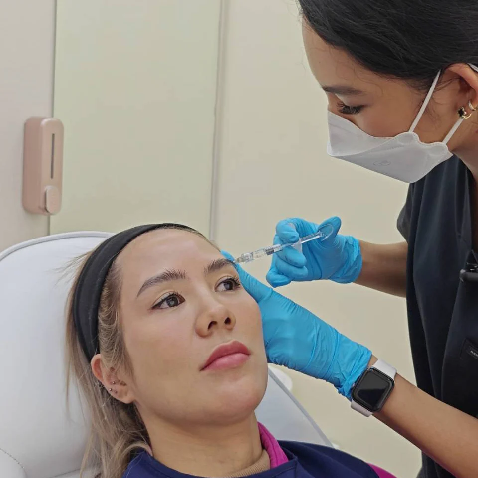 หมอต้าร์ ฉีดฟิลเลอร์ขมับ แก้มตอบ รีวิว dlovevery clinic-2