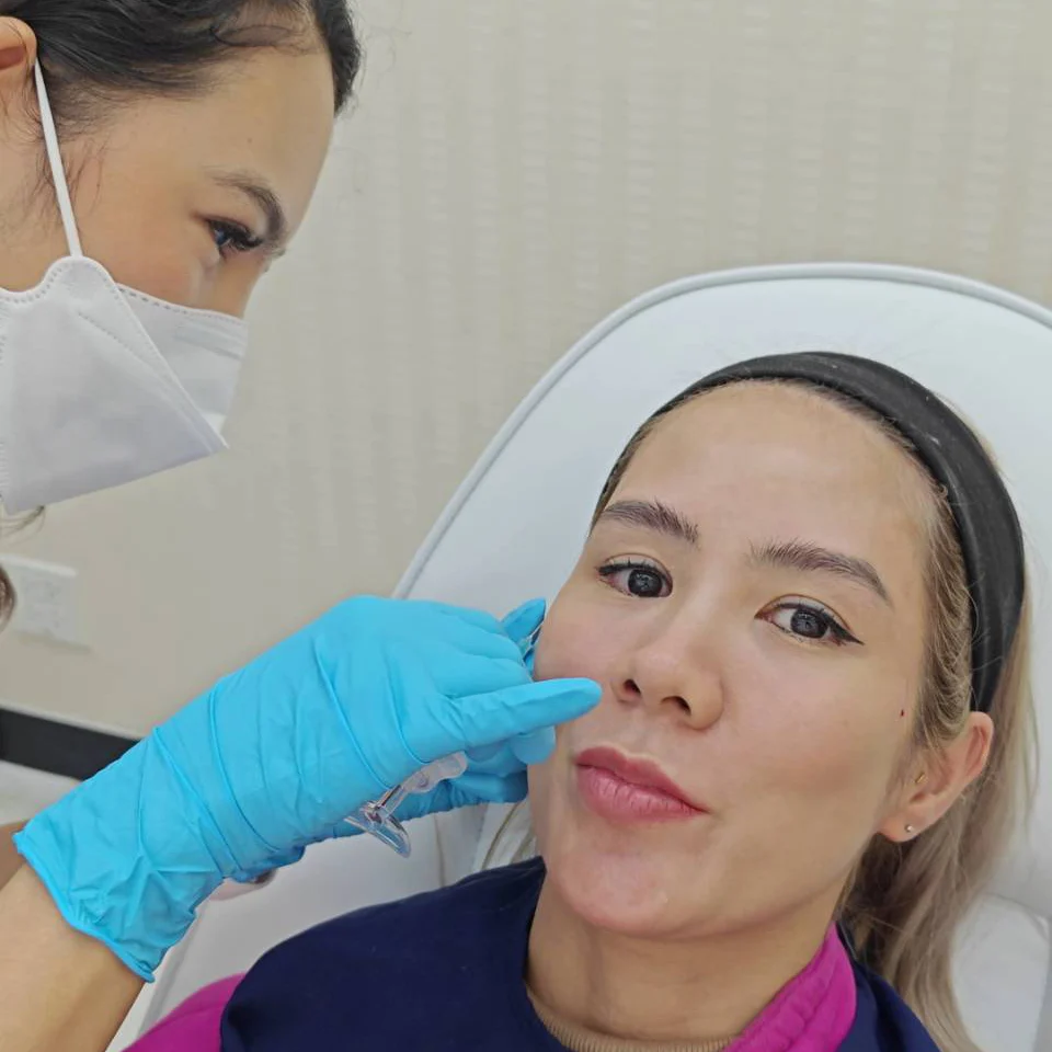 หมอต้าร์ ฉีดฟิลเลอร์ขมับ แก้มตอบ รีวิว dlovevery clinic