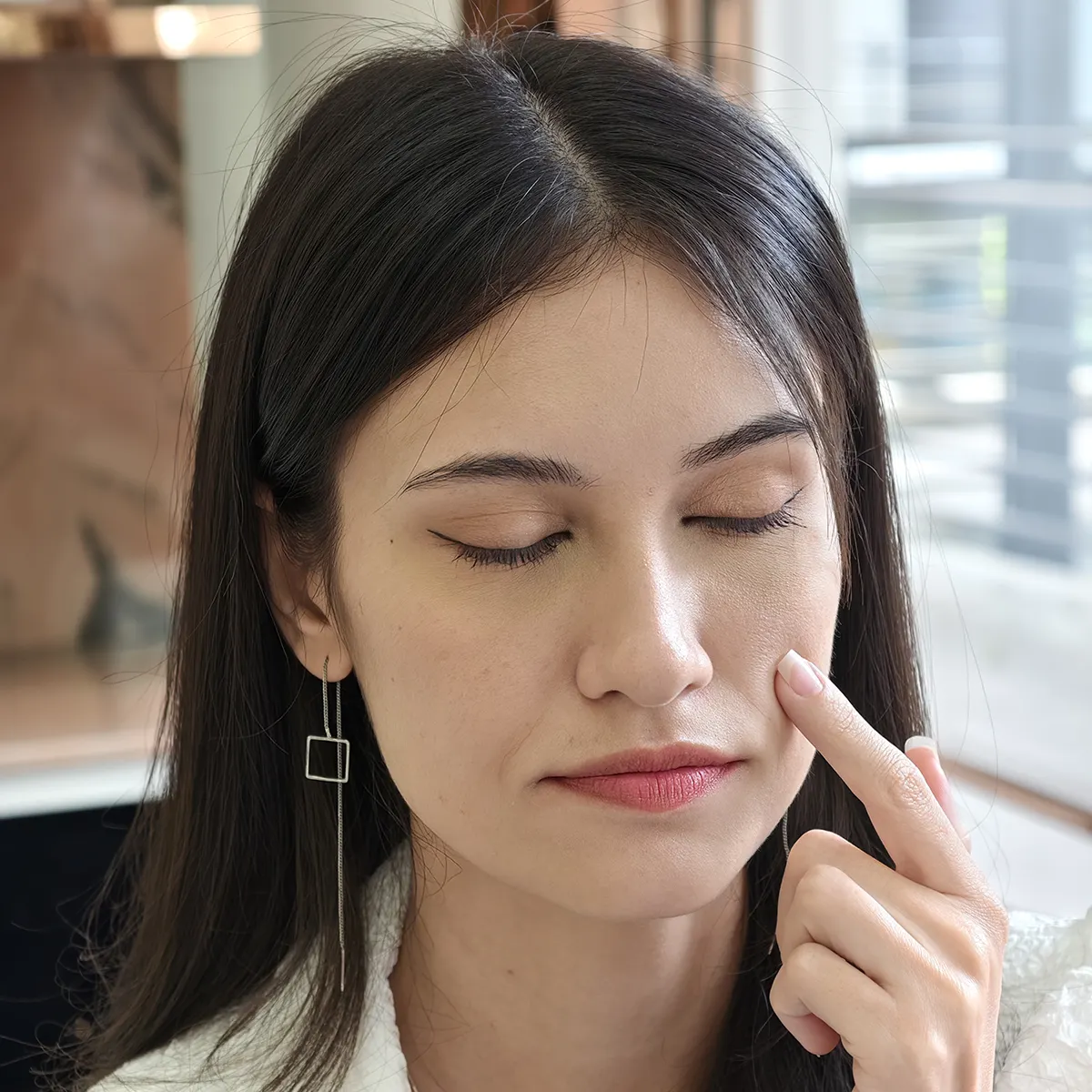 ค้นพบเคล็ดลับผิวฉ่ำน้ำที่สาวแต่งหน้าทุกวันไม่ควรพลาด