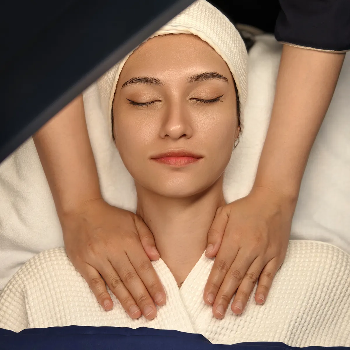 ผู้หญิงยุคใหม่ เลือกบำรุงผิวแบบไหน ไม่ต้องหยุดงานก็สวยได้