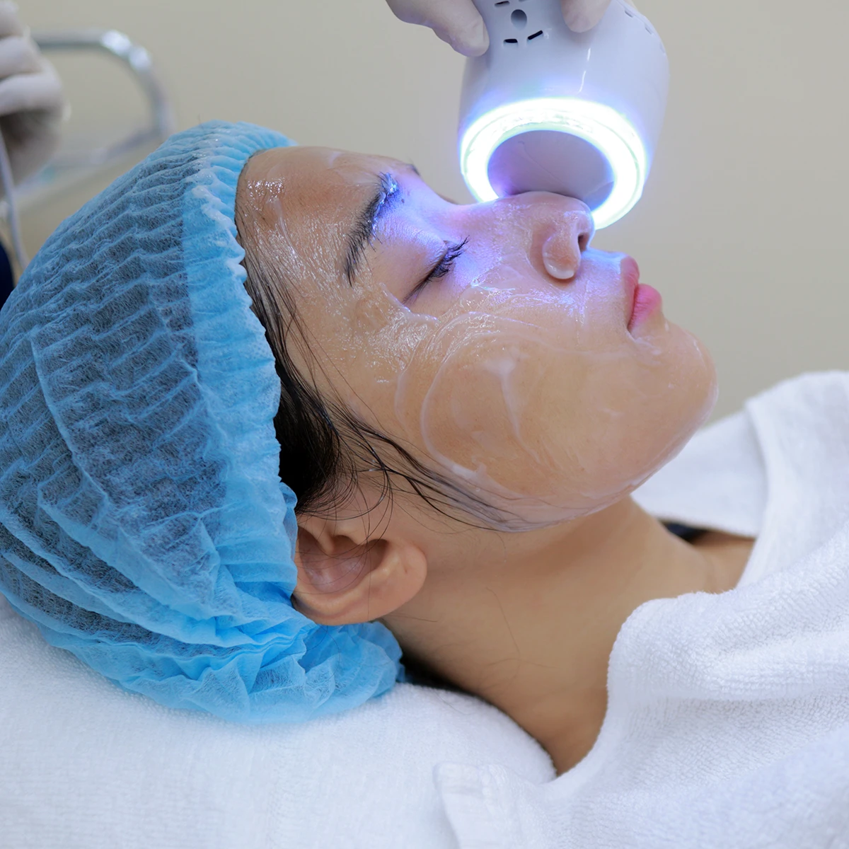 ผิวแพ้ง่าย ผิวแห้งแสบเพราะแอร์ออฟฟิศ? กู้หน้าพังให้ฉ่ำวาวใน 30 นาที กับโปรแกรม D’ Facial