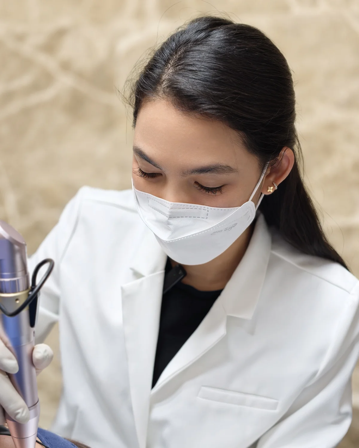 ทำไมหมอไม่ขุดรากออกให้หมดในครั้งเดียวล่ะคะ?