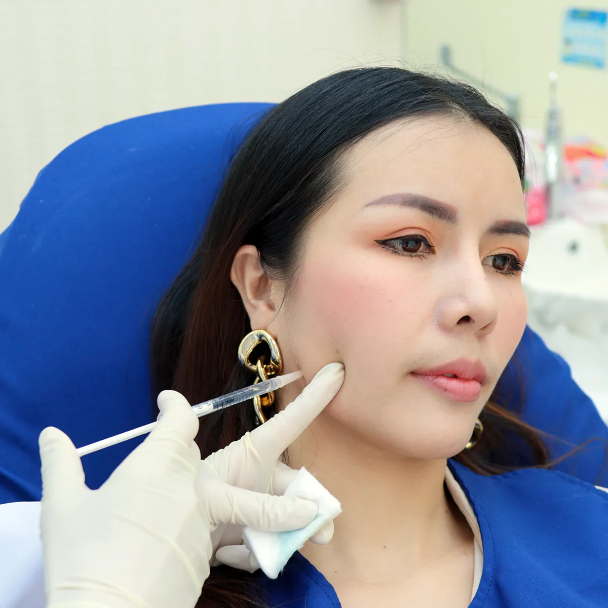 Botox tại chi nhánh CDC, Đường cao tốc Ekamai-Ramintra: 50 đơn vị với giá 4,999 THB.